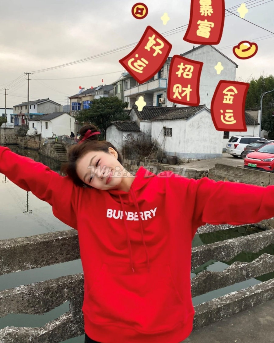 하얀악마 버버리 후드티 (4).jpg