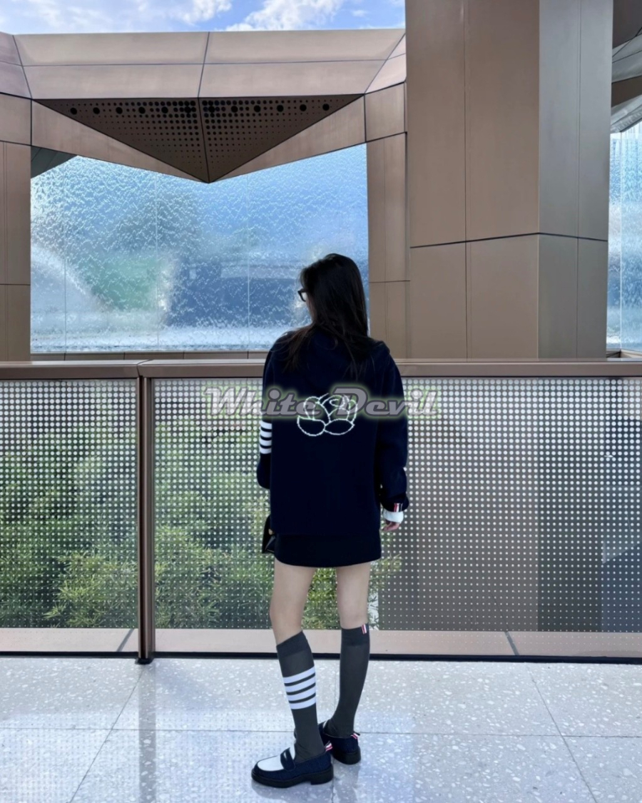 하얀악마 톰브라운 집업 (3).jpg
