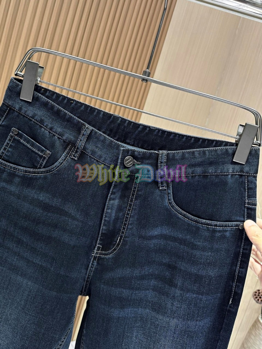 하얀악마 제냐 청바지 (3).jpg