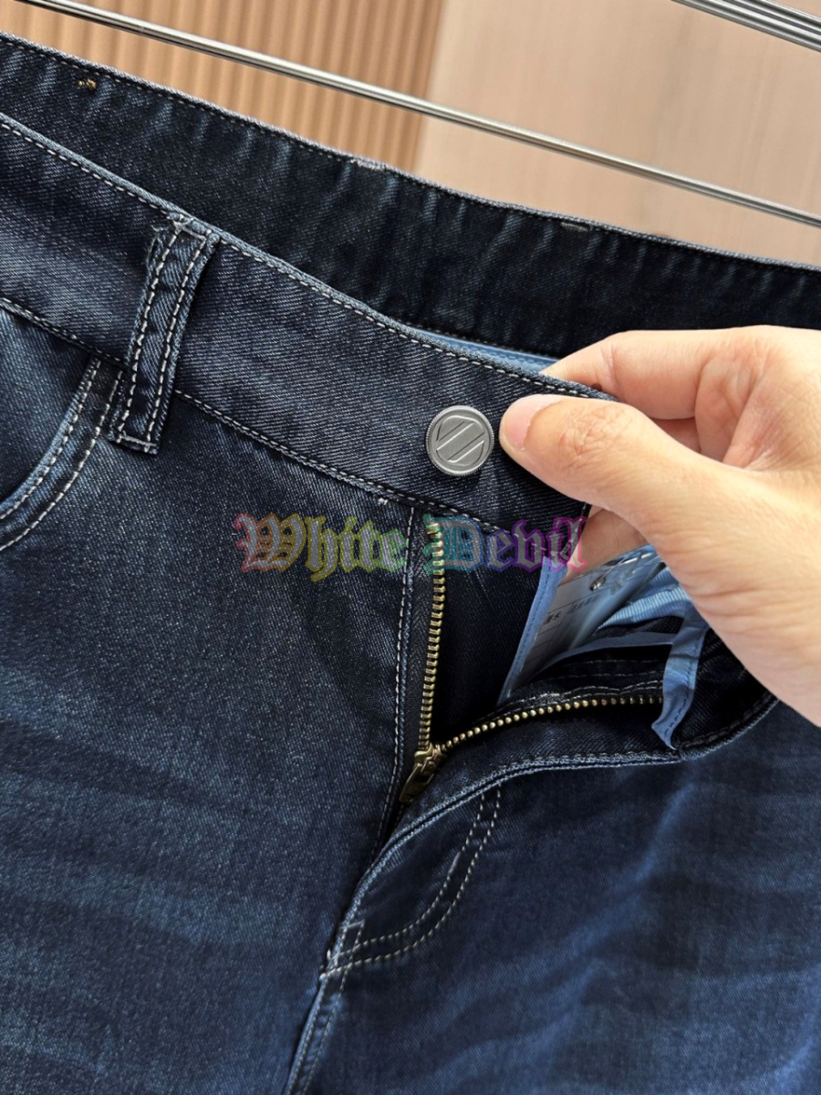 하얀악마 제냐 청바지 (5).jpg