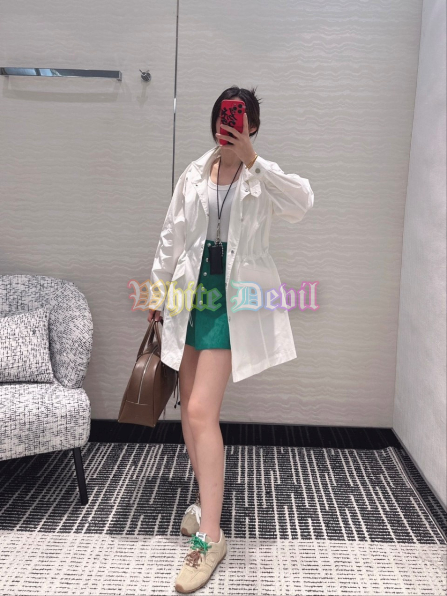 하얀악마 프라다 코트 (2).jpg
