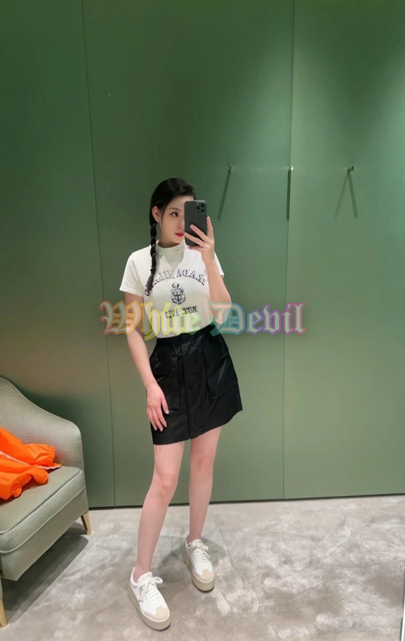 하얀악마 프라다 치마 (1).jpg