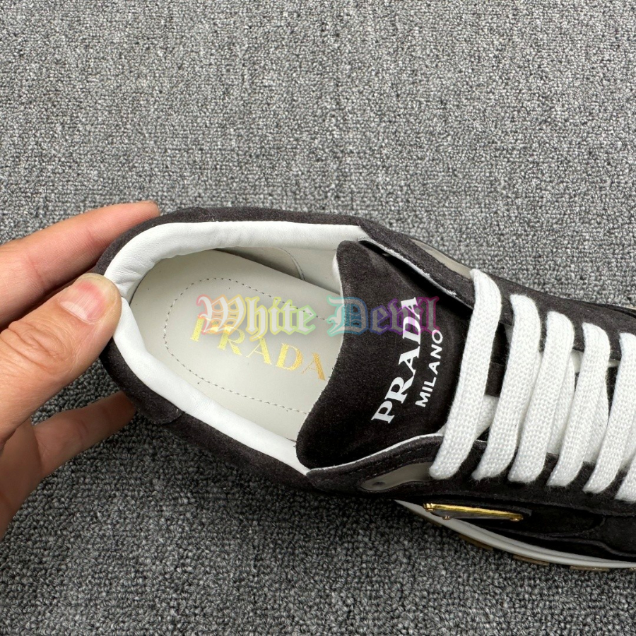 하얀악마 프라다 운동호 (10).jpg