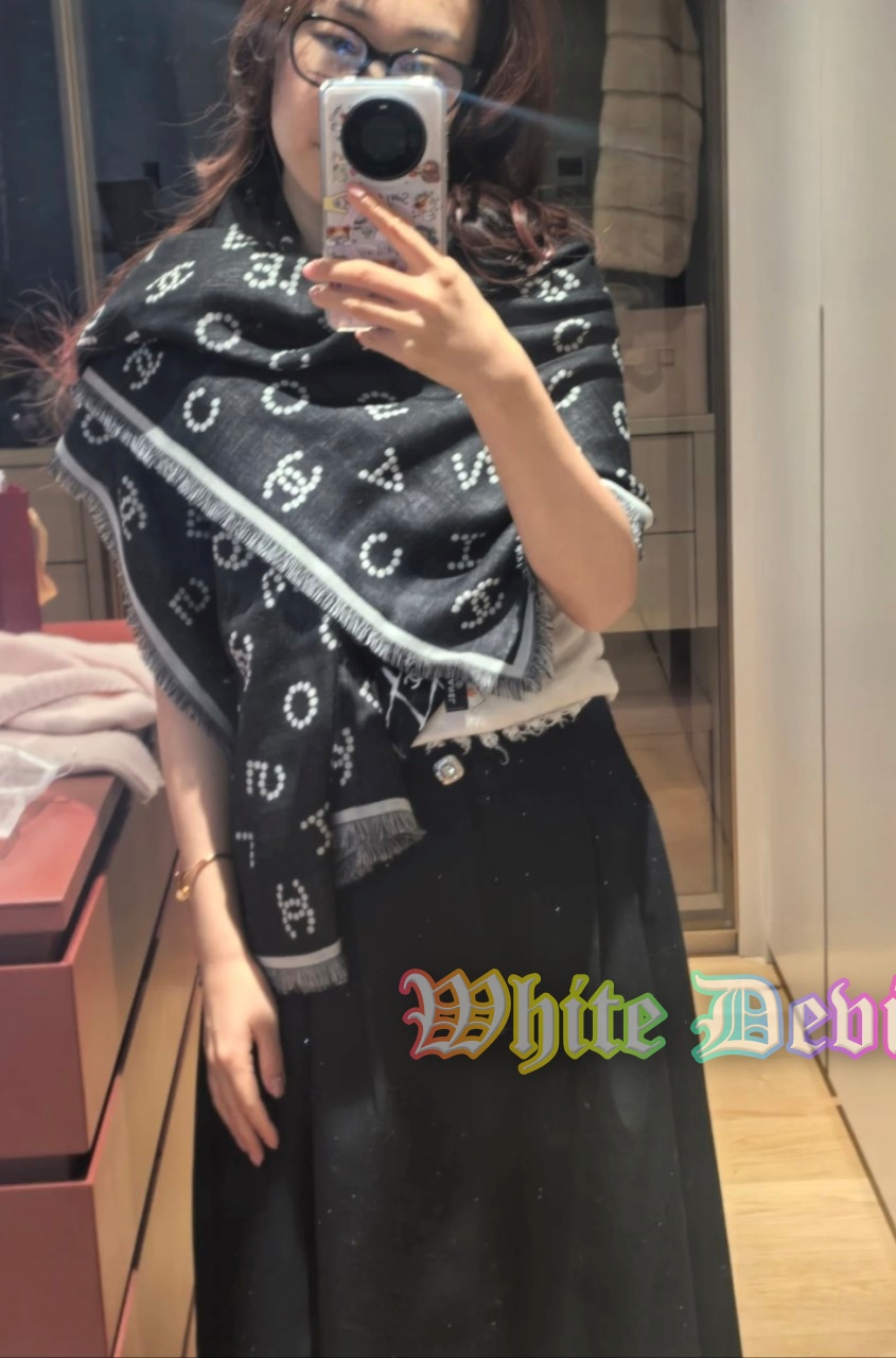 하얀악마 샤넬 스카프 (1).jpg