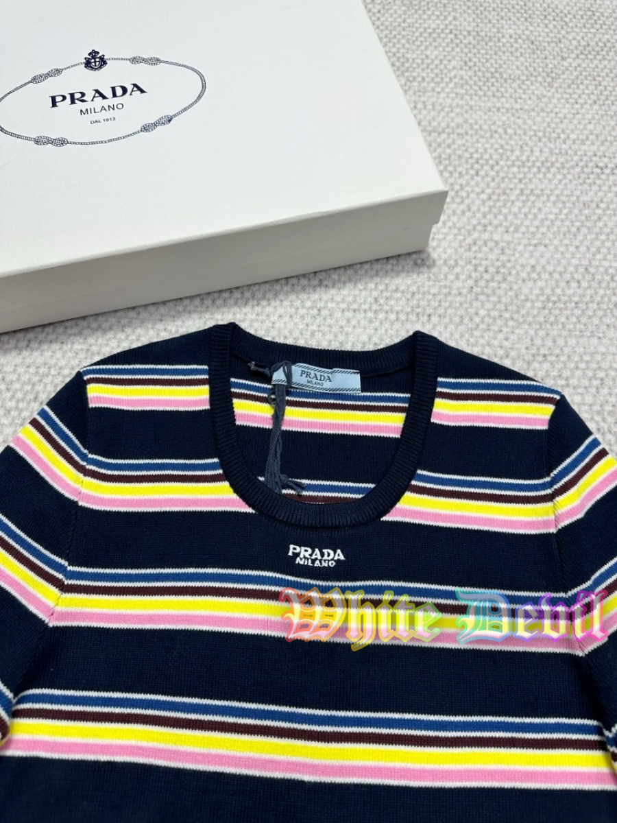 하얀악마 프라다 반팔니트 (9).jpg
