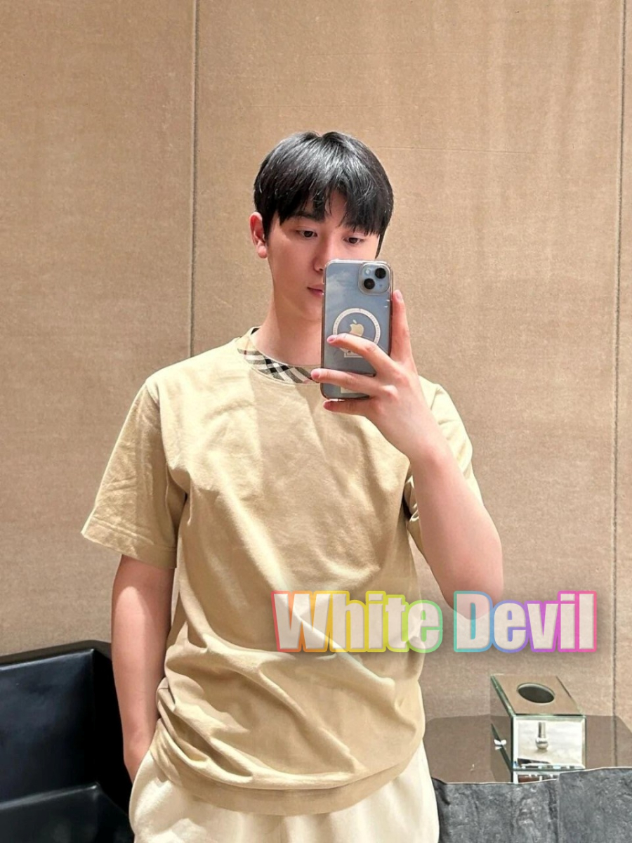 하얀악마 버버리 반팔티 (3).jpg